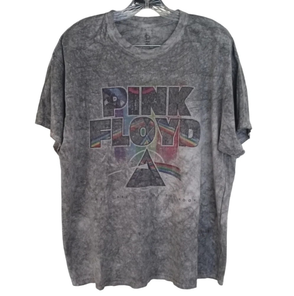 Pink Floyd Dark Side of The Moon American Tour Band Tee 2017 Remake Size Large